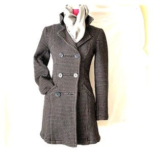 Pea coat with two pockets